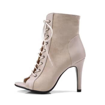 boots dancing