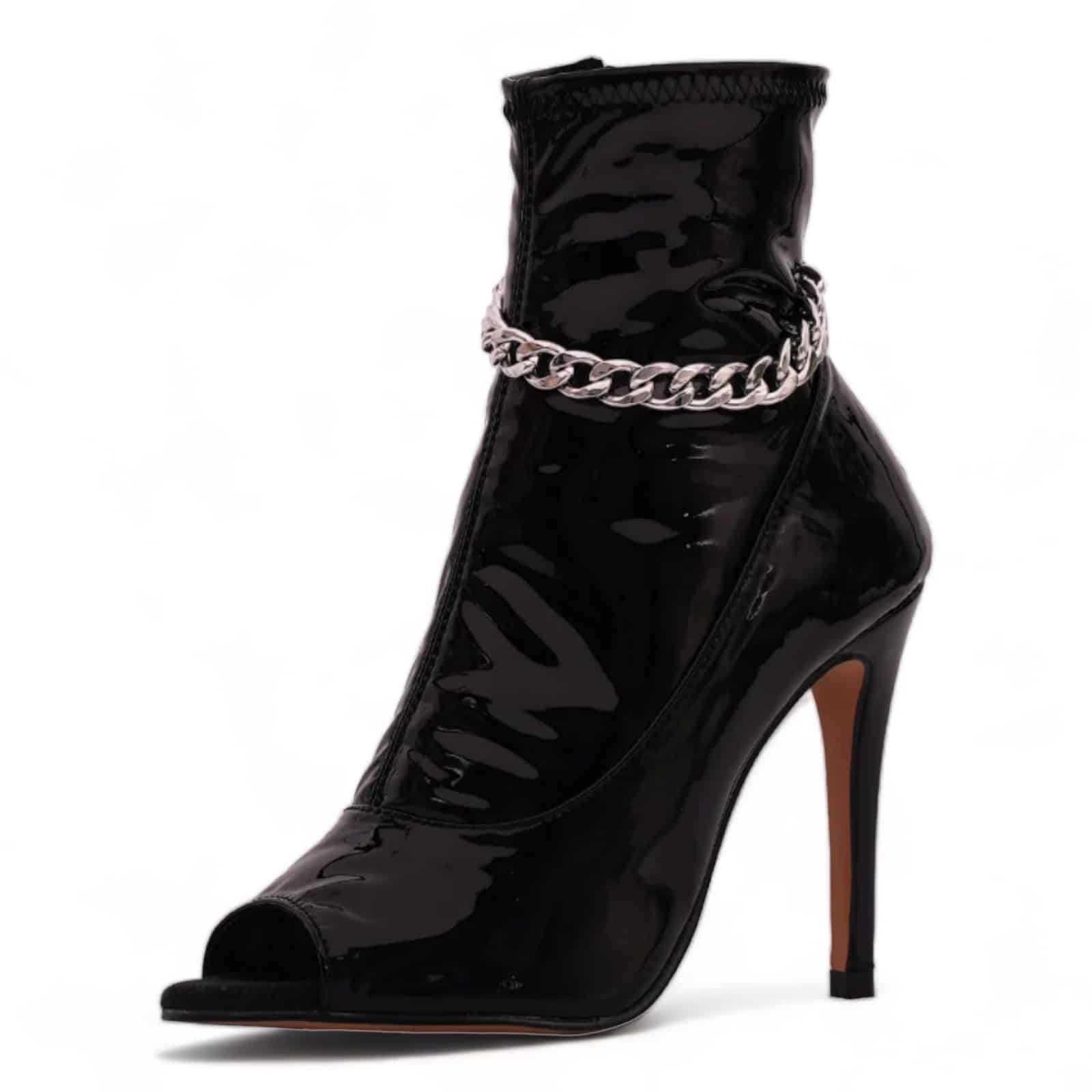 black boots with heels for heels dancers, latin dancers and ballroom dancers